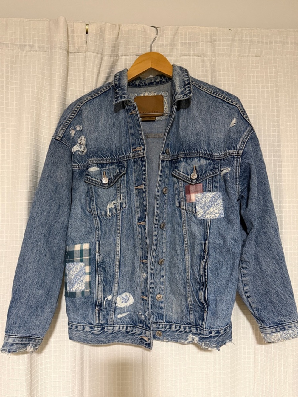 American Eagle Outfitters wms small oversized Distressed Denim Jacket Patchwork